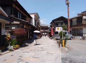 The Kawagoe Kashiya Yokocho (Sweets Alley) is a sweets street that both children and adults can enjoy